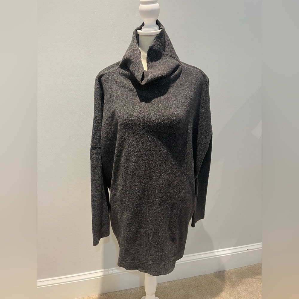 Free People Oversized Gray Slouchy Sweater‎ Size Small turtleneck